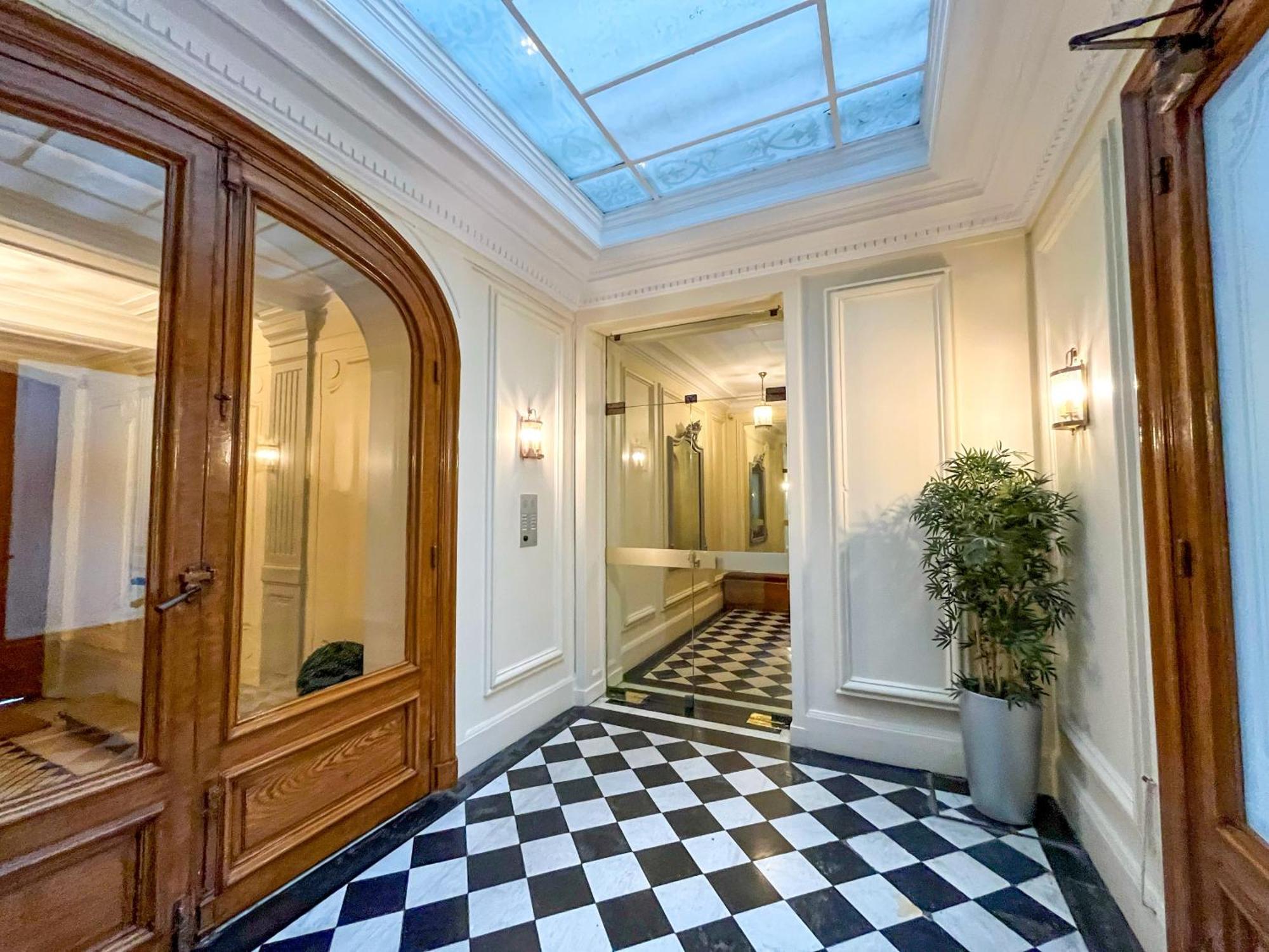 112 - Urban Atelier Saint Michel Apartment Paris Exterior photo